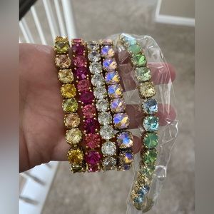 Listing for @kristine_enit